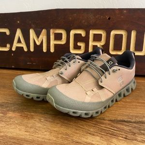 SOLD On Cloud Dip (Waterproof), W’s size 8